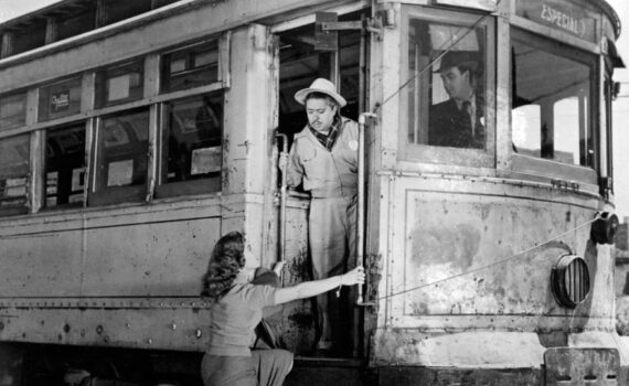 LA ILUSIÓN VIAJA EN TRANVÍA